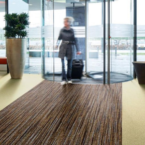 Грязезащитный коврик Forbo Coral Brush Tiles 5764 Petrified Grey 50х50 см