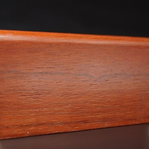 Плинтус Ribadao из массива дерева Ятоба 14х90 мм (пог. м)