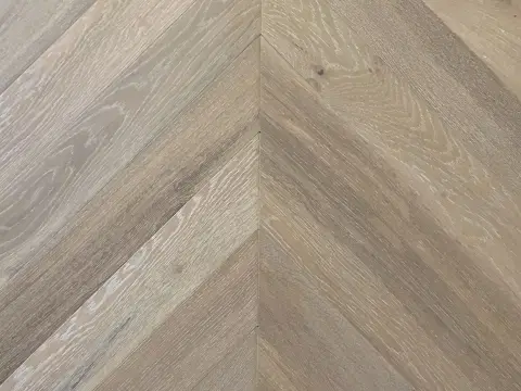Инженерный паркет ёлка Wood Bee Дуб Crema