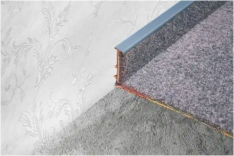 Плинтус для ковролина Korner Listwa LP-50 108 Графит 13.8х50х2500 мм (пог. м)