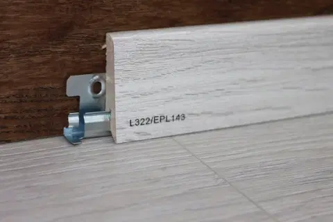 Плинтус Egger Pro L322 17х60х2400 мм (пог. м)