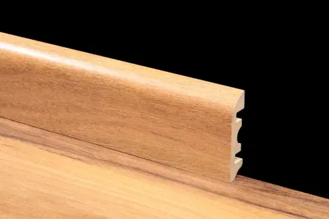 Плинтус Floorway ТМ-32 Дикий махагон 15х58 мм (пог. м)